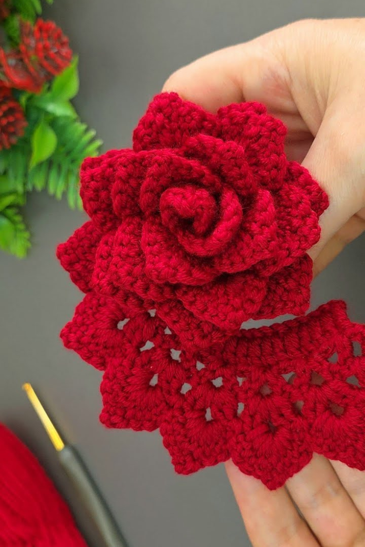 Red Roses Crochet Pattern